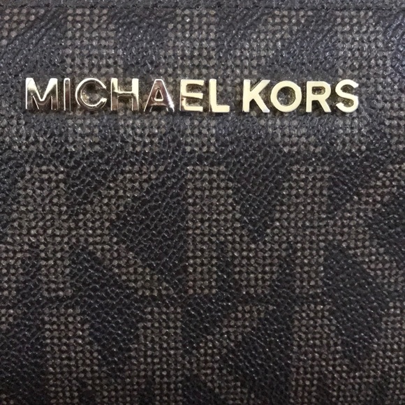 Michael Kors Wallet - Picture 5 of 5